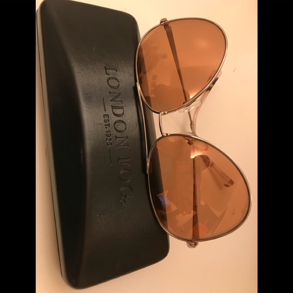 ❤️SOLD❤️AUTHENTIC LONDON FOG est.1923 case - Picture 2 of 4